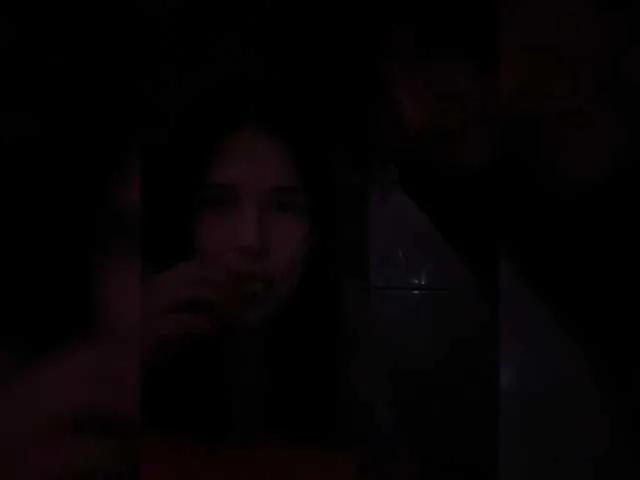 Masturbate to Emog1rl, she wants to masturbate for you emog1rl from BongaCams