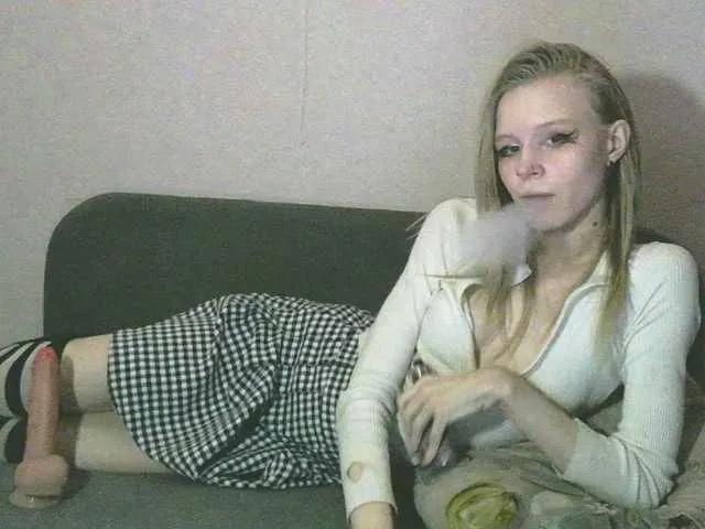 Masturbate to slutty performer White-snow White-snow from BongaCams