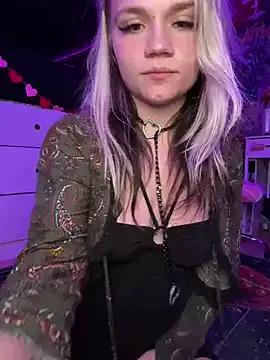 Explore Cutiepiespanks, they want to masturbate for you Cutiepiespanks from StripChat