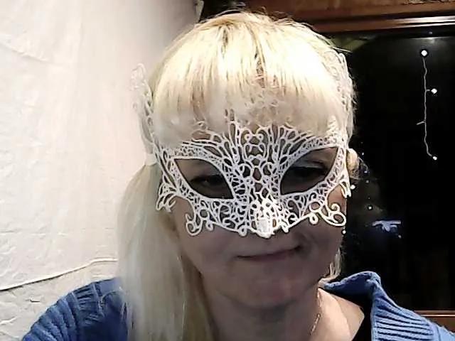 Sweet Iinna wants you to fuck her body now Iinna from BongaCams