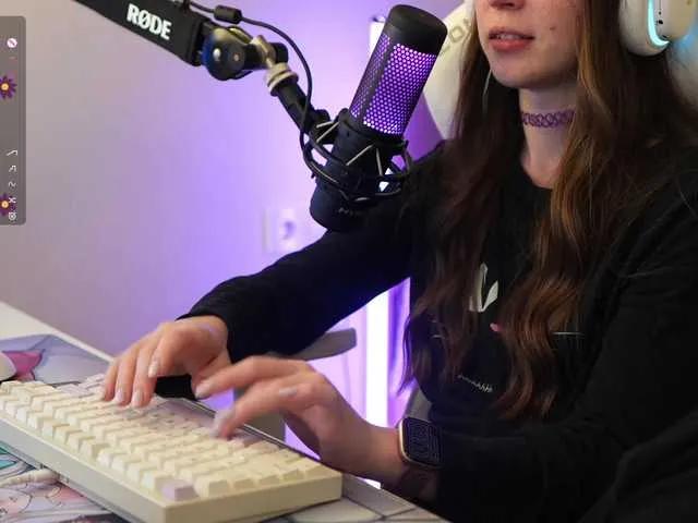 Masturbate to naked stripper Lollipop-o lollipop-o from BongaCams