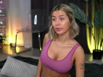 Try Audreyzanne, she wants to masturbate for you audreyzanne from Chaturbate