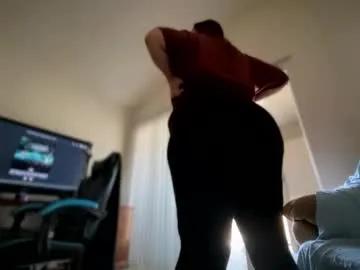 Discover 23 years old bigoltittycomittee from Chaturbate bigoltittycomittee from Chaturbate