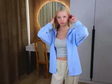 Naked Cletaunderkoffler wants you to fuck her body now cletaunderkoffler from Chaturbate