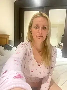 Try Madamlillyrose, she wants to masturbate for you madamlillyrose from StripChat