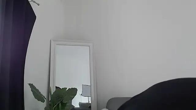 Sweet nicole_98 from StripChat nicole_98 from StripChat