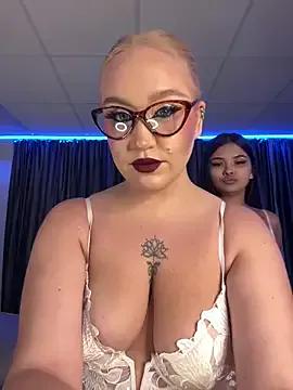 Watch StripChat's RollDolls RollDolls from StripChat